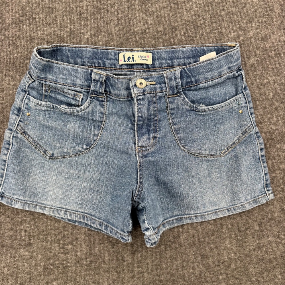 LEI Chelsea Lowrise Denim Shorts Medium Wash Blue Girls Size 14 Adjustable Waist